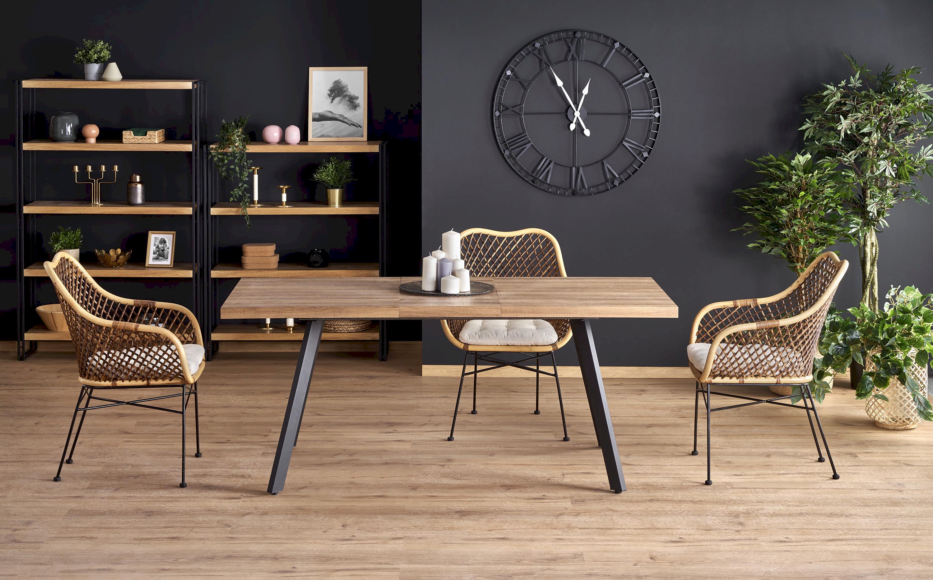 BERLIN stół rozkładany blat - orzechowy, stelaż - czarny