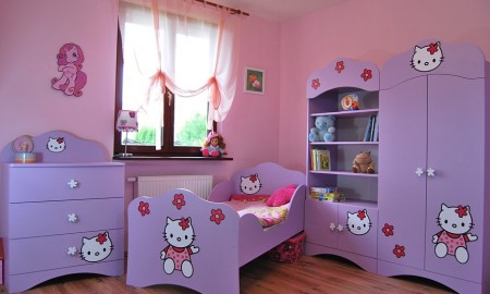 Meblościanki i zestawy dla dziewczynki