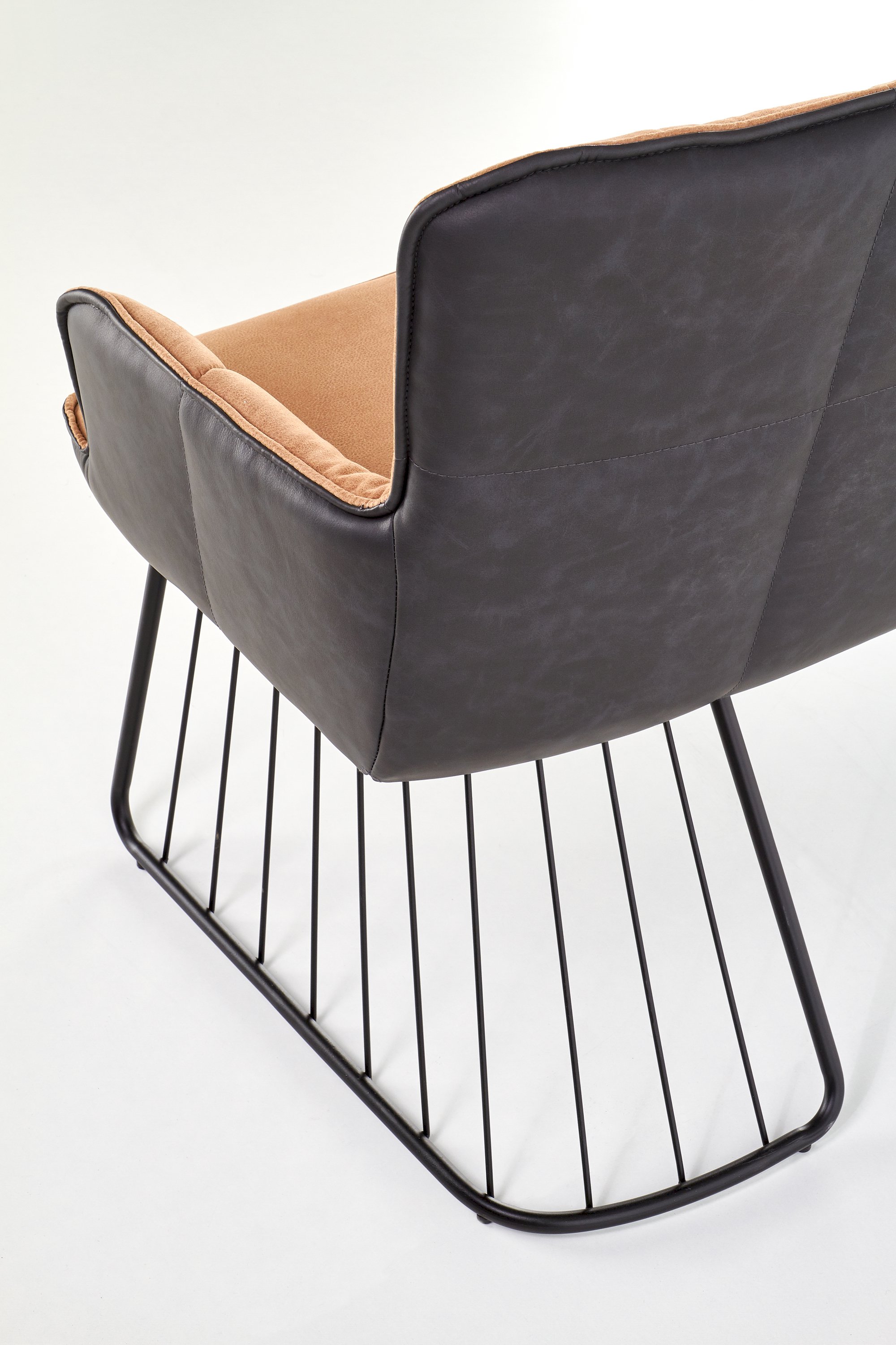 L1 sofa jasny brąz / czarny