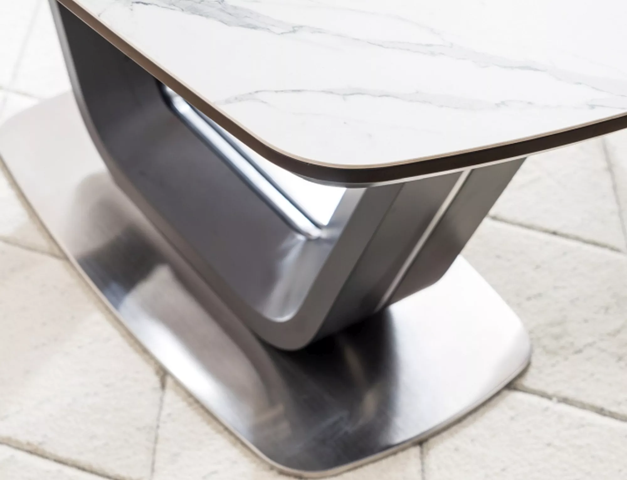 Stół armani ceramic biały efekt marmuru/ czarny mat 160(220)x90