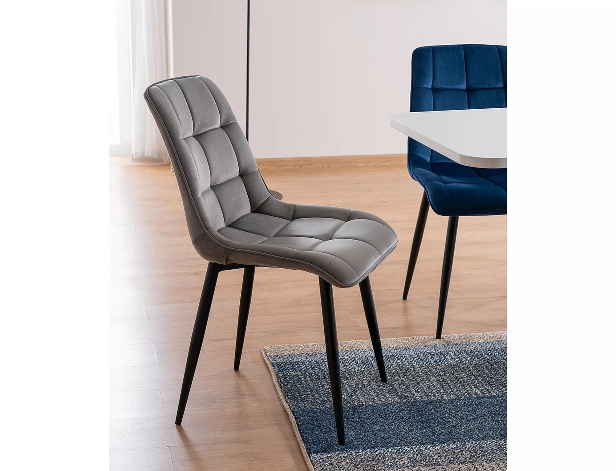 Krzesło chic velvet czarny stelaż/szary bluvel14