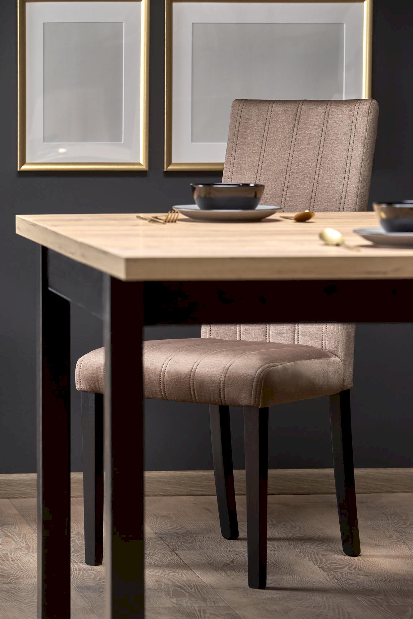 TIAGO KWADRAT stół rozkładany 90-125/90 blat: dąb craft, nogi: czarny