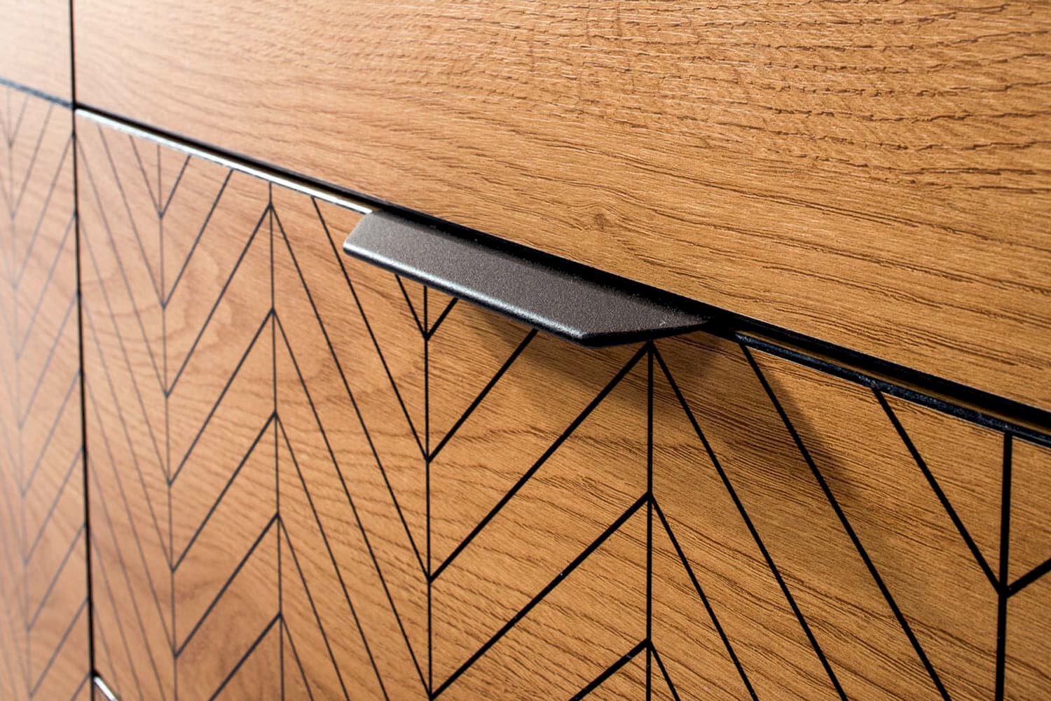 SZAFKA RTV FONTI F-6 Z NÓŻKAMI