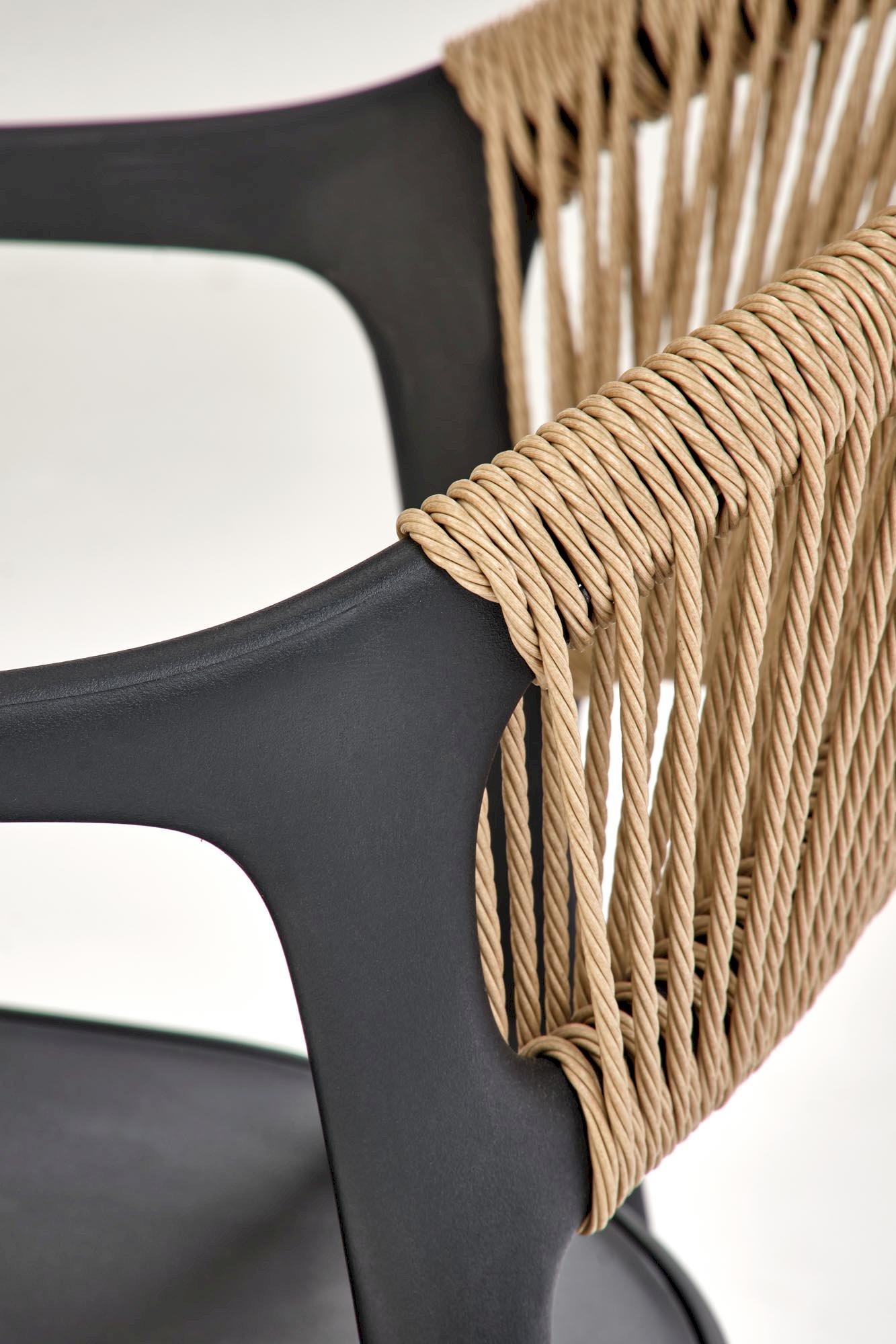 K582 krzesło czarny / naturalny