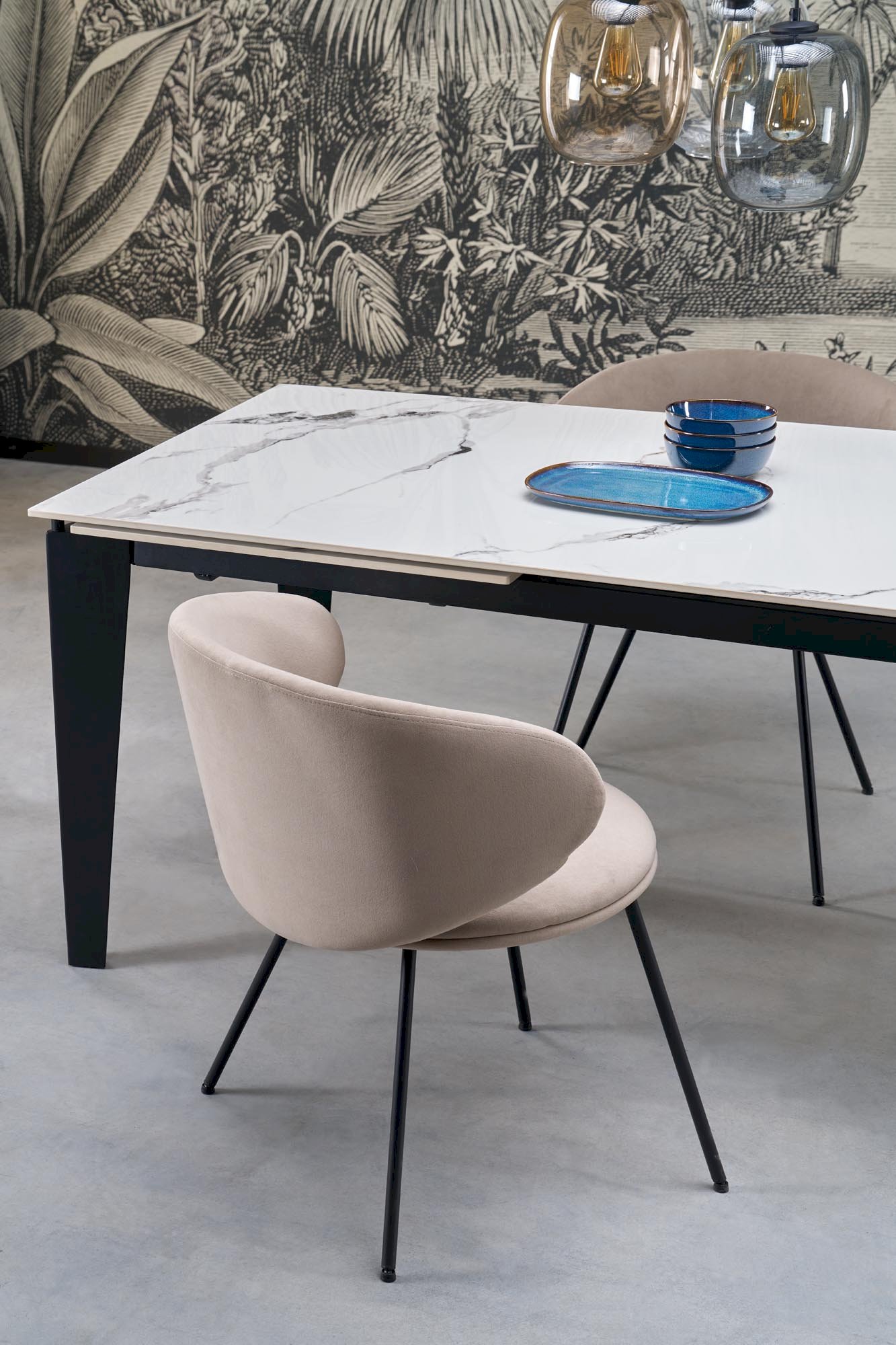 FELIX stół rozkładany, blat - biały marmur, nogi - czarny