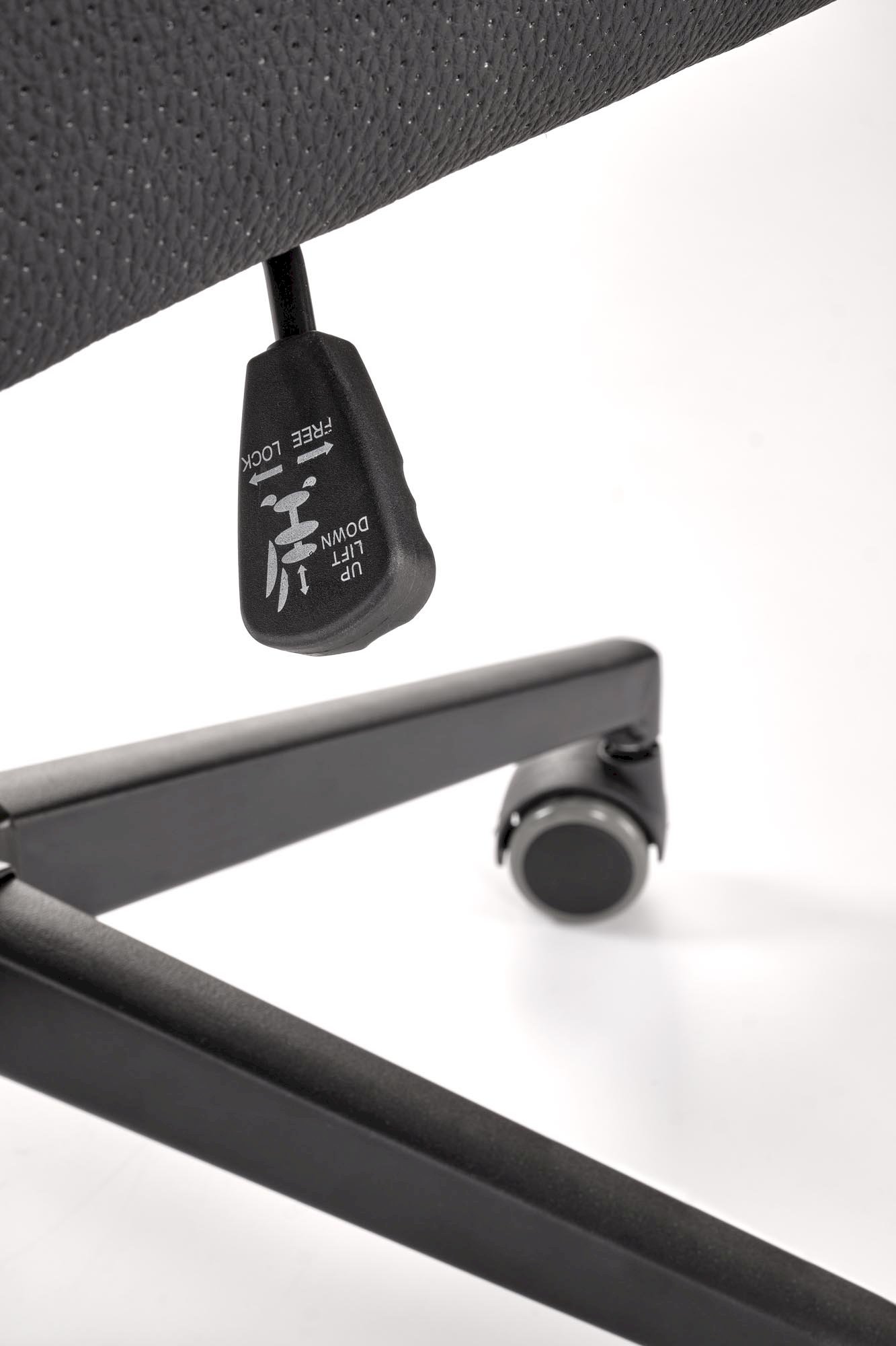 ADRIANO 2 fotel obrotowy czarny