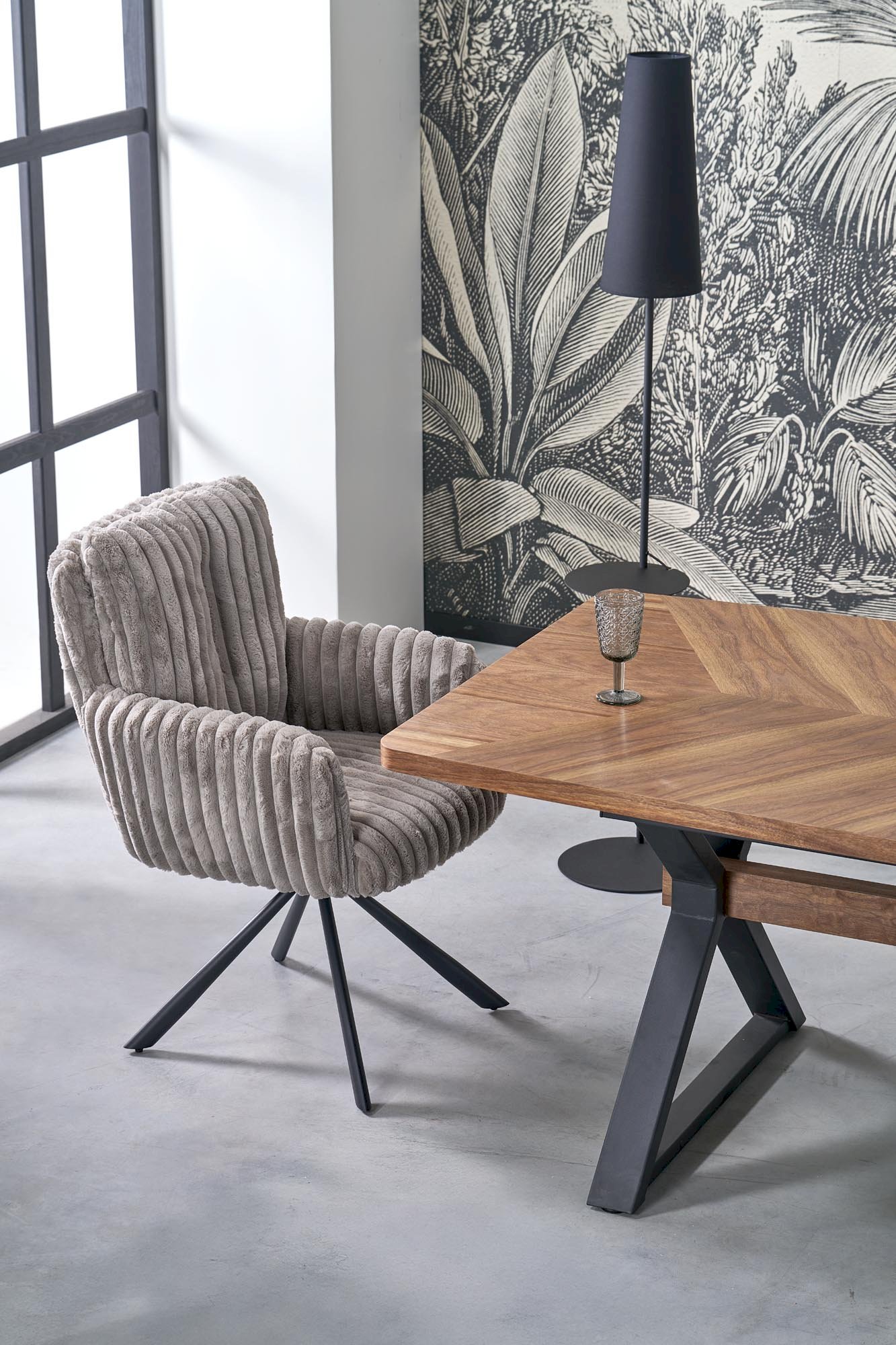 K572 krzesło popielaty