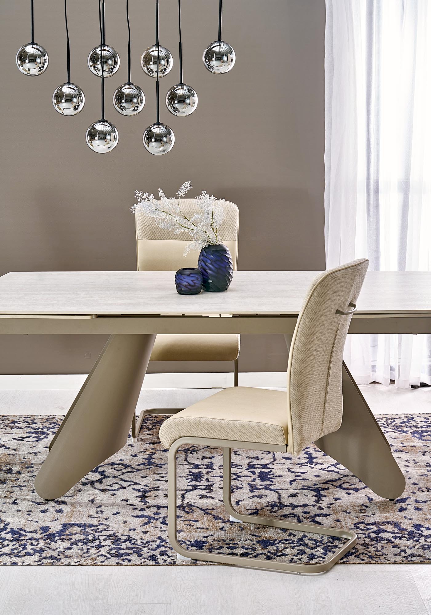 K584 krzesło beżowy / kaszmir