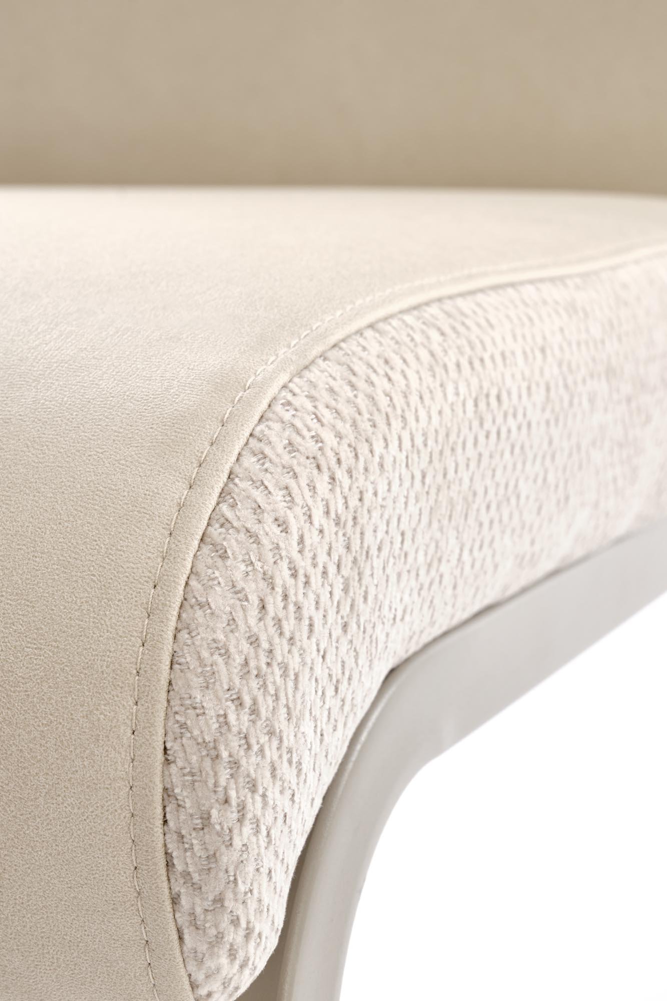 K584 krzesło beżowy / kaszmir