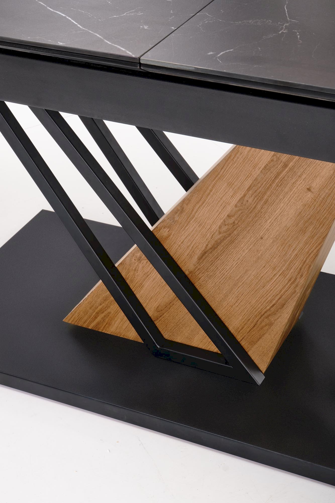 VOLANT 160 stół rozkładany, blat - czarny marmur, nogi - dąb złoty / czarny