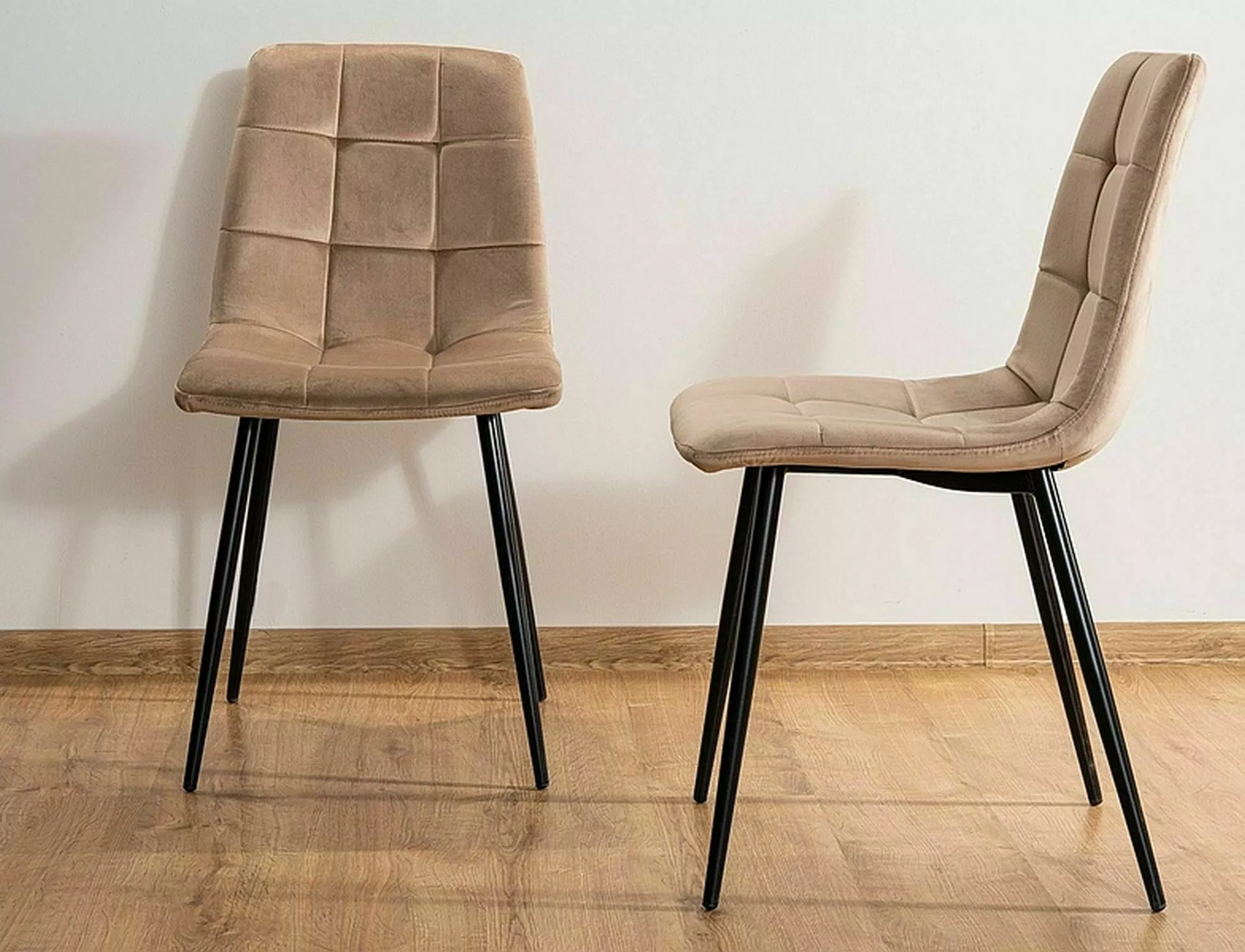 Krzesło mila velvet czarny stelaż/beż bluvel 28