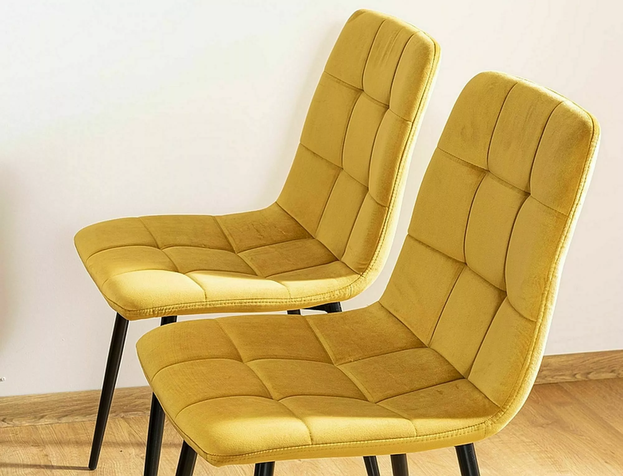 Krzesło mila velvet czarny stelaż/curry bluvel 68