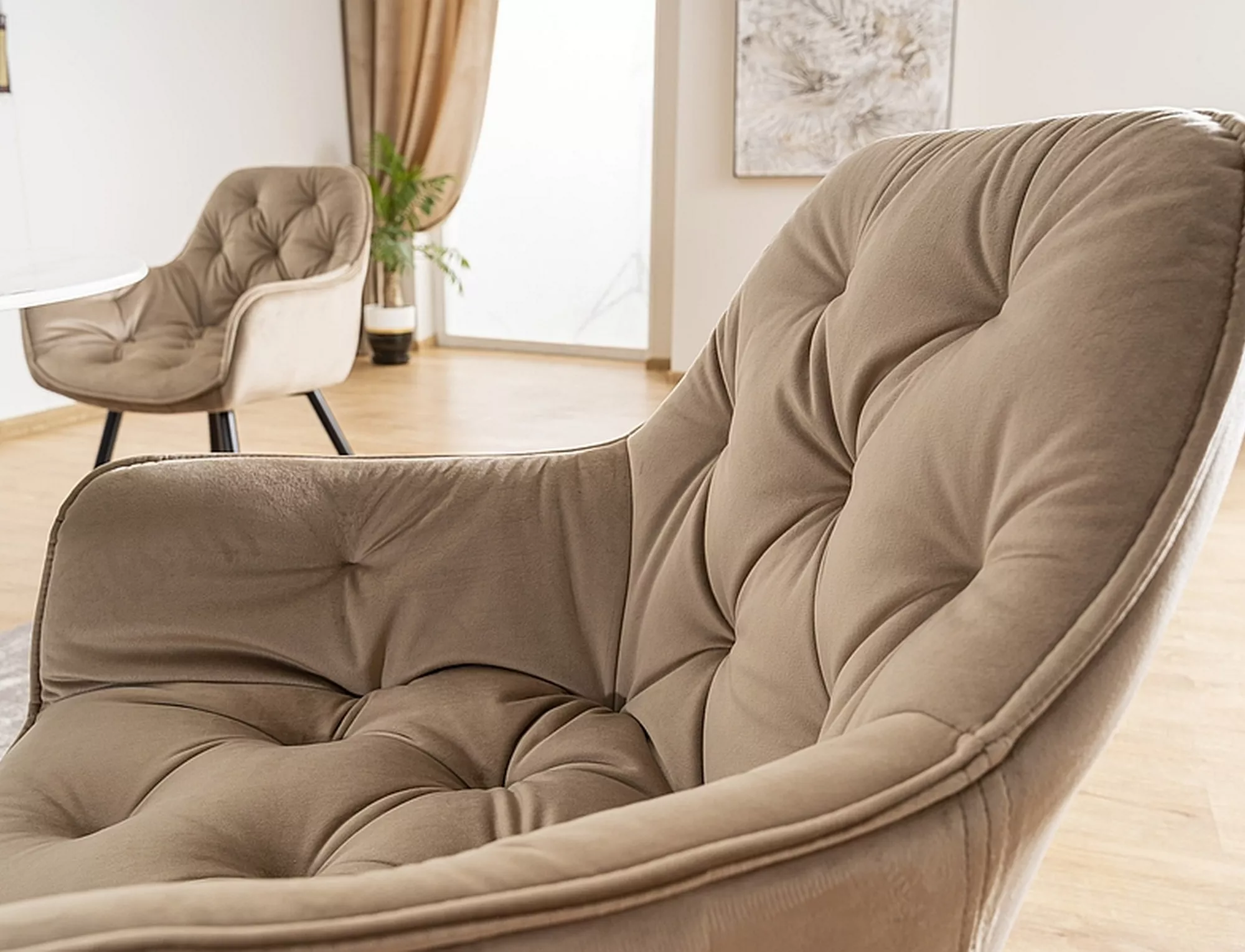 Krzesło cherry velvet czarny stelaż/beż bluvel 28